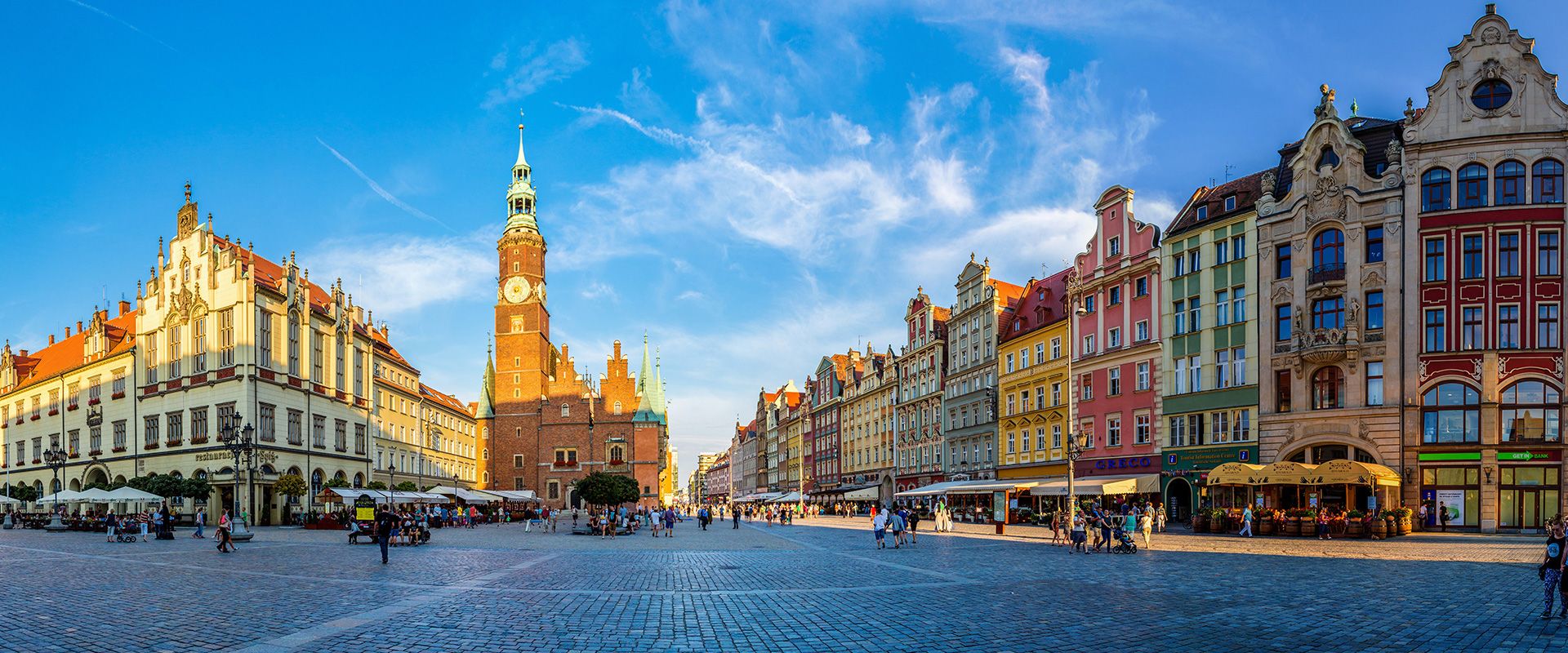 Wrocław: the Silesian old town a stone’s throw under the mountains