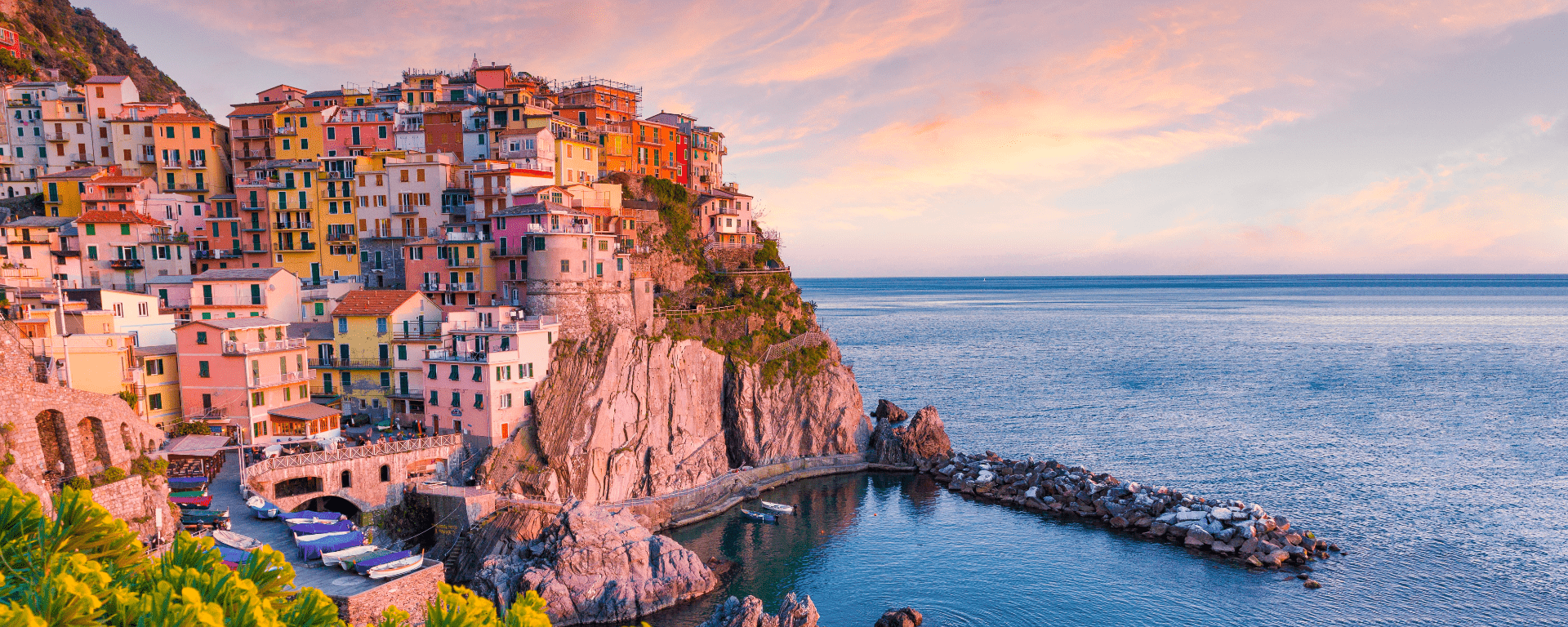 Liguria Travel Guide: Exploring the Italian Riviera in the Footsteps of Artists and Writers