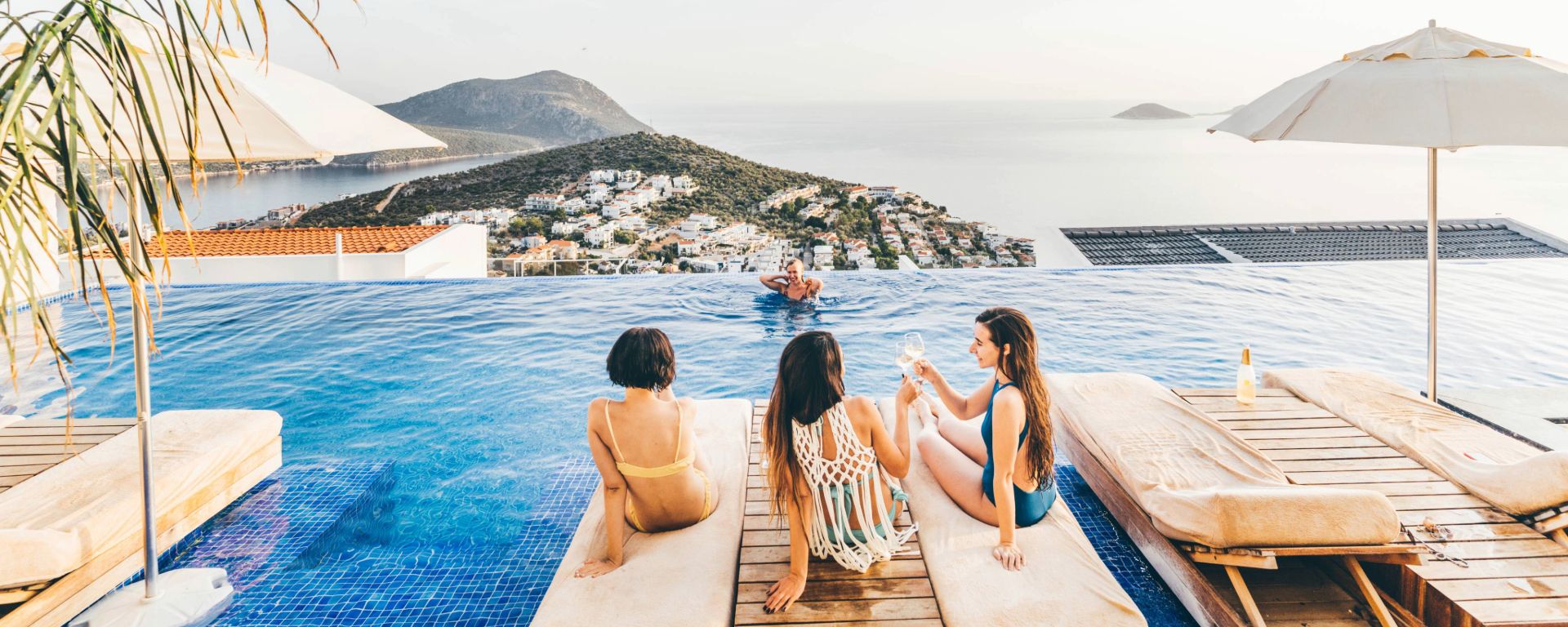 10 Best Girls’ Holiday Destinations